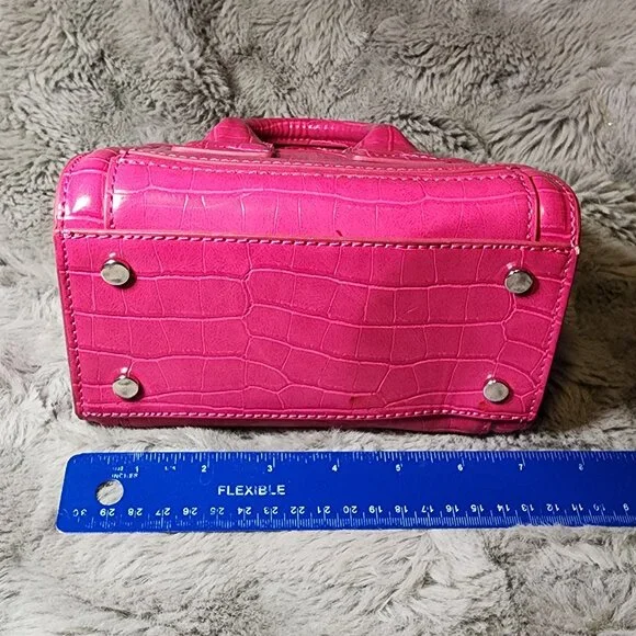 Like new small neon pink Zara purse - Picture 8 of 12